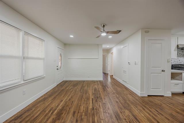 Building Photo - 4712 Laverda Dr