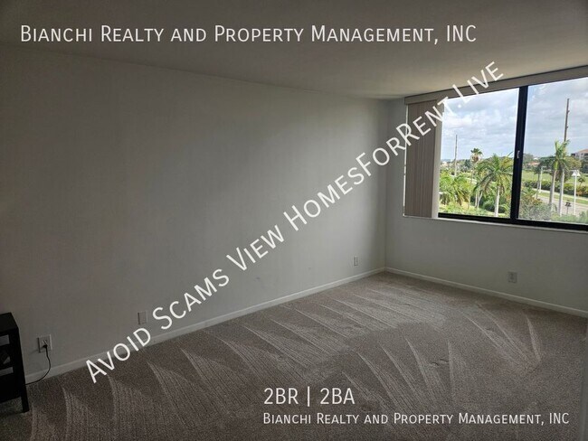 Building Photo - 6365 Bahia Del Mar Blvd S