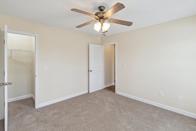 Building Photo - AVAILABLE JUNE [PETS PERMITTED]
