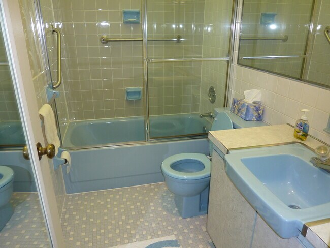 Building Photo - 1001 City Ave