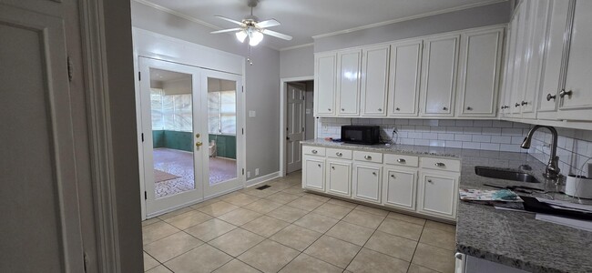 Building Photo - 289 Ashbrook Dr