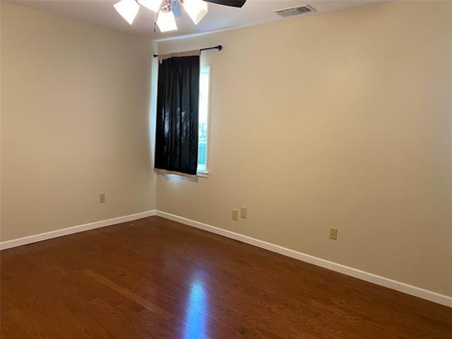 Building Photo - 2026 River Oaks Cir