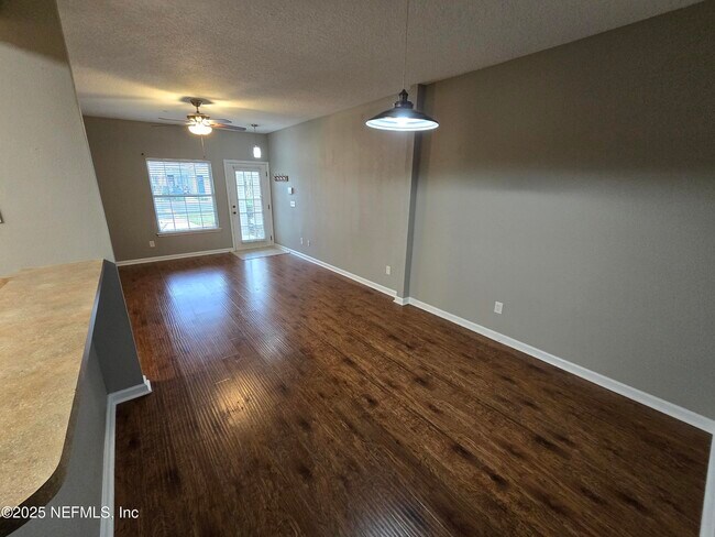 Building Photo - 575 Oakleaf Plantation Pkwy