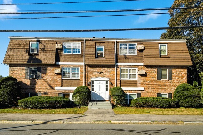 Primary Photo - 504 River Rd