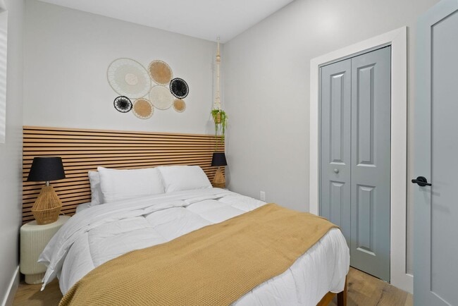 Building Photo - ? Modern 1 Bedroom in National City – Furn...