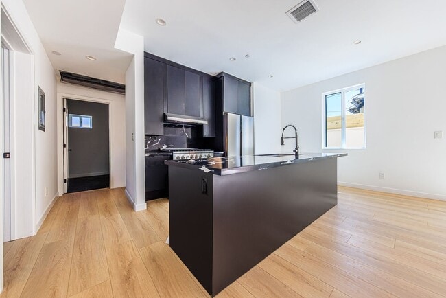 Building Photo - 1954 Purdue Ave