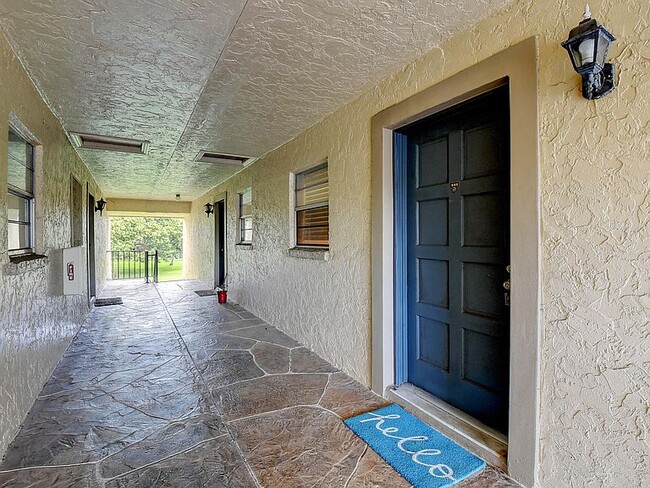 Hallway and Entrance - 1291 NW 13th St