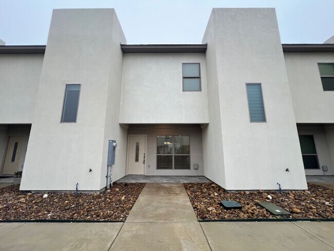 Building Photo - THE DORADO CONDOMINIUMS
