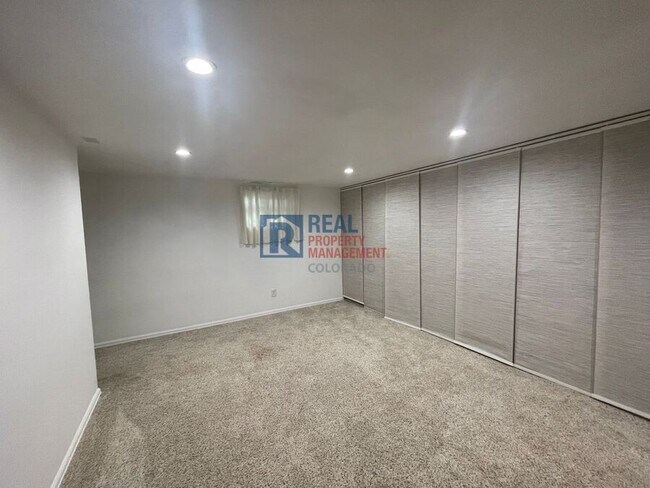 Building Photo - 1224 Cree Dr