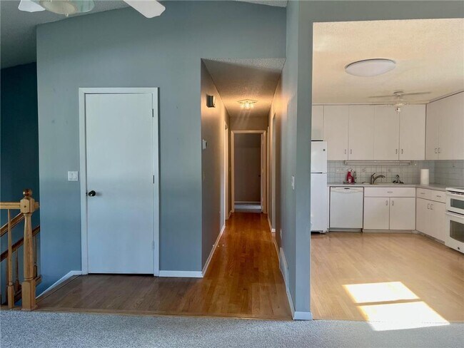 Building Photo - 2228 Oregon Ct