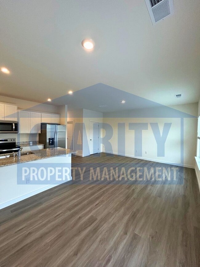 Building Photo - Newly built three bedroom townhome!