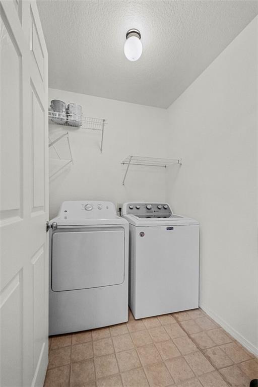 Building Photo - 906 SW Terry Ln