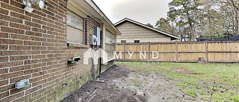 Building Photo - 15226 Flamingo Park