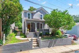 Building Photo - 827 Nalle St
