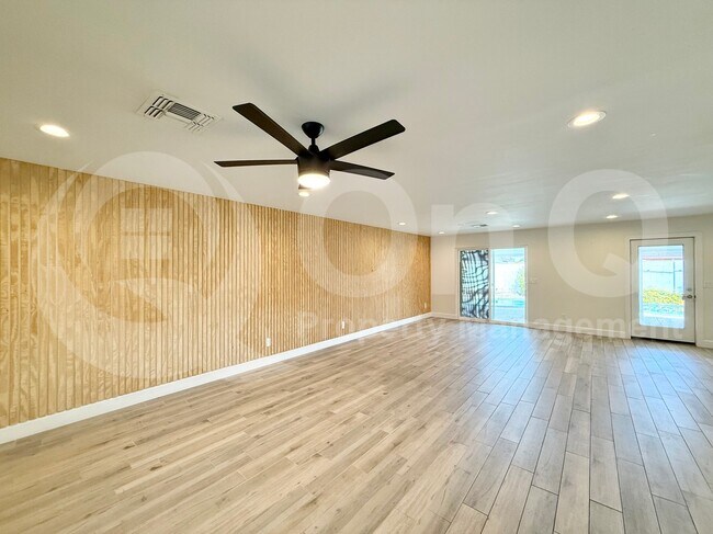 Building Photo - 3625 Hayden Rd