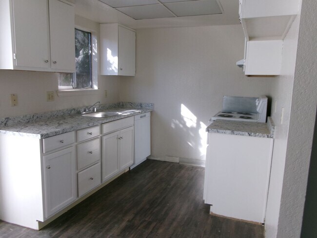 Building Photo - 3128