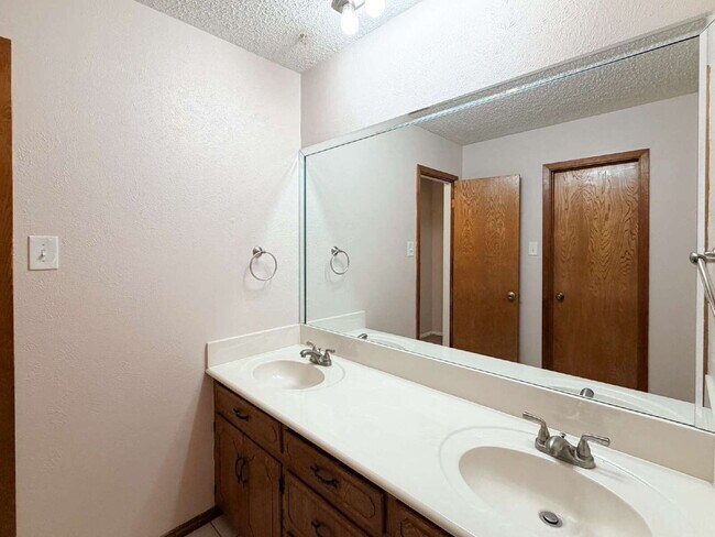 Building Photo - Charming 3-Bedroom Haven with Cozy Fireplace with Study in North Richland Hills!