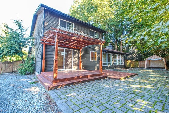 Building Photo - 17630 17th Dr SE