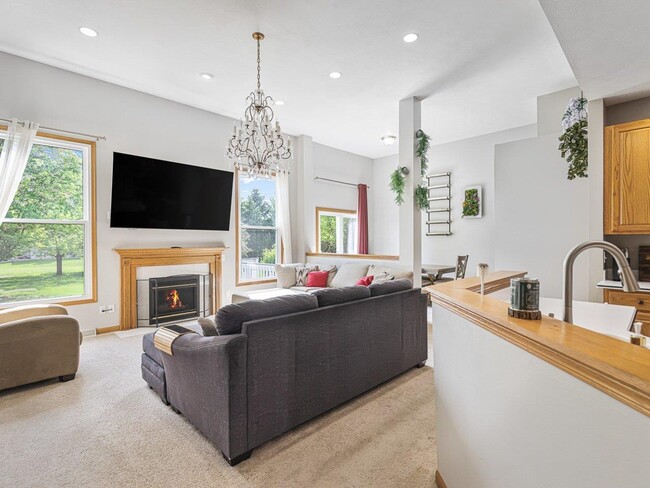 Building Photo - 251 Ashbourne Dr