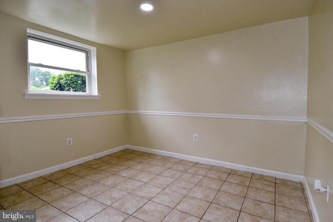 Building Photo - 13303 Huntington Ln