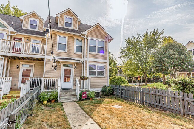 Building Photo - 2402 N Delaware St