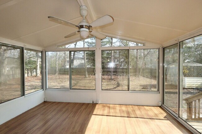 Building Photo - 1929 Millsap Ln