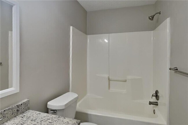 Building Photo - 573 Grandview Cir