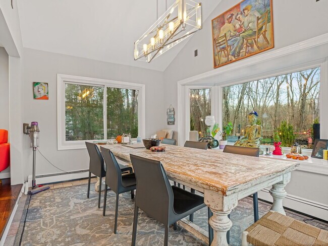 Building Photo - 10 Tupelo Rd