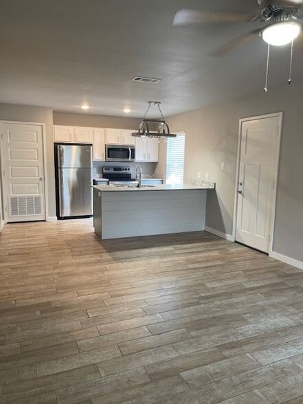 Building Photo - Q St.