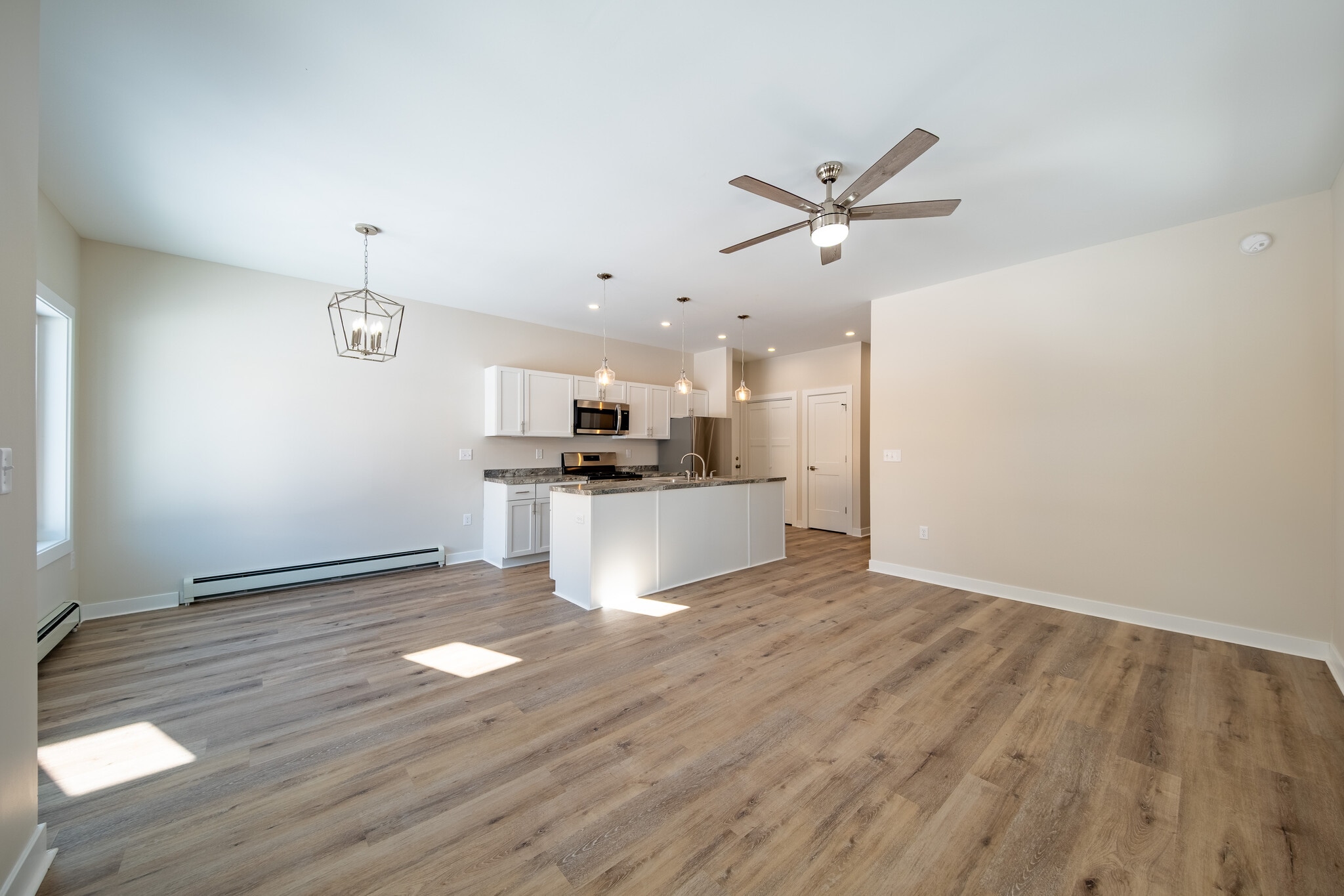 Building Photo - 412 W Baraga Ave