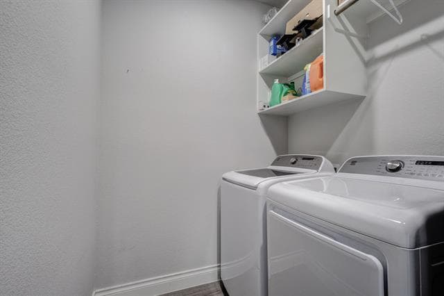 Building Photo - 830 Knoxbridge Rd