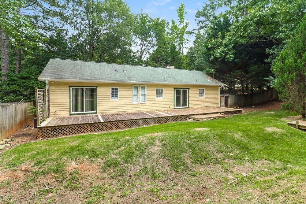Building Photo - 155 Sunny Ln
