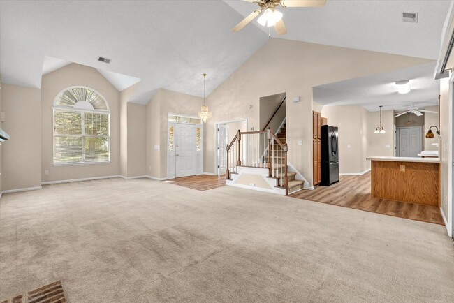 Building Photo - 3 BR, 2.5 BA, 2 Car Garage -- Charleston N...