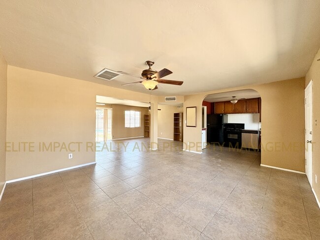 Building Photo - 5962 E 25th St