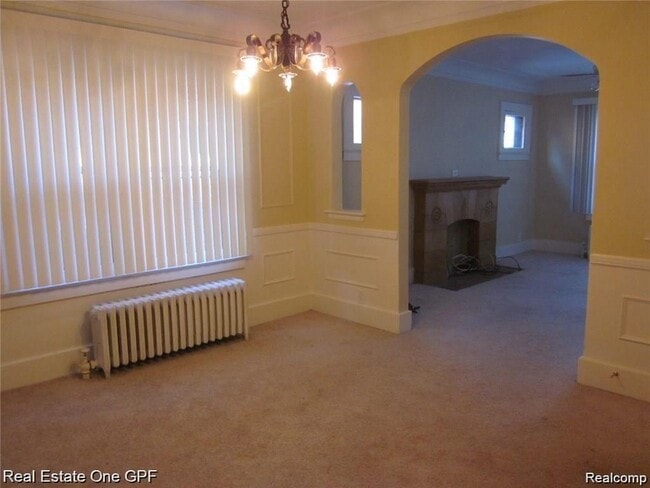 Building Photo - 1005 Beaconsfield Ave