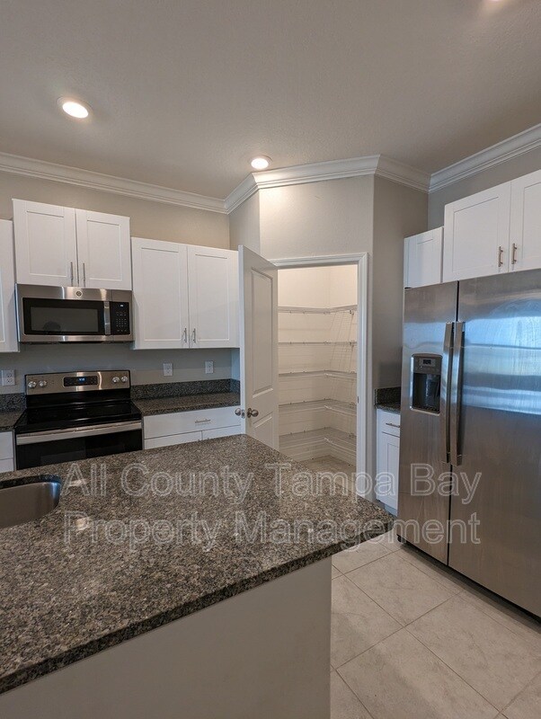 Building Photo - 32047 Blue Passing Loop