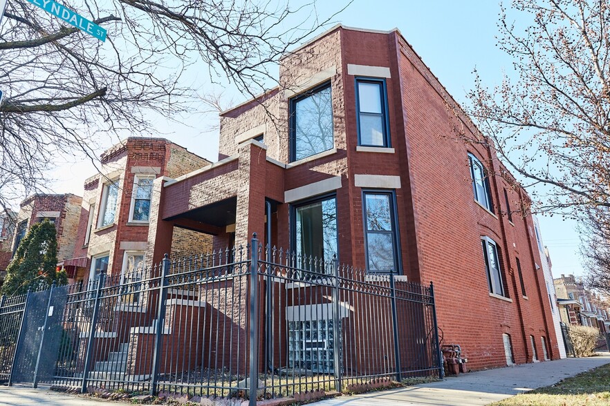Primary Photo - 2224 N Kimball Ave