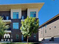 Building Photo - 2506 Vintage St