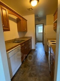 Building Photo - 4575 E Zora St