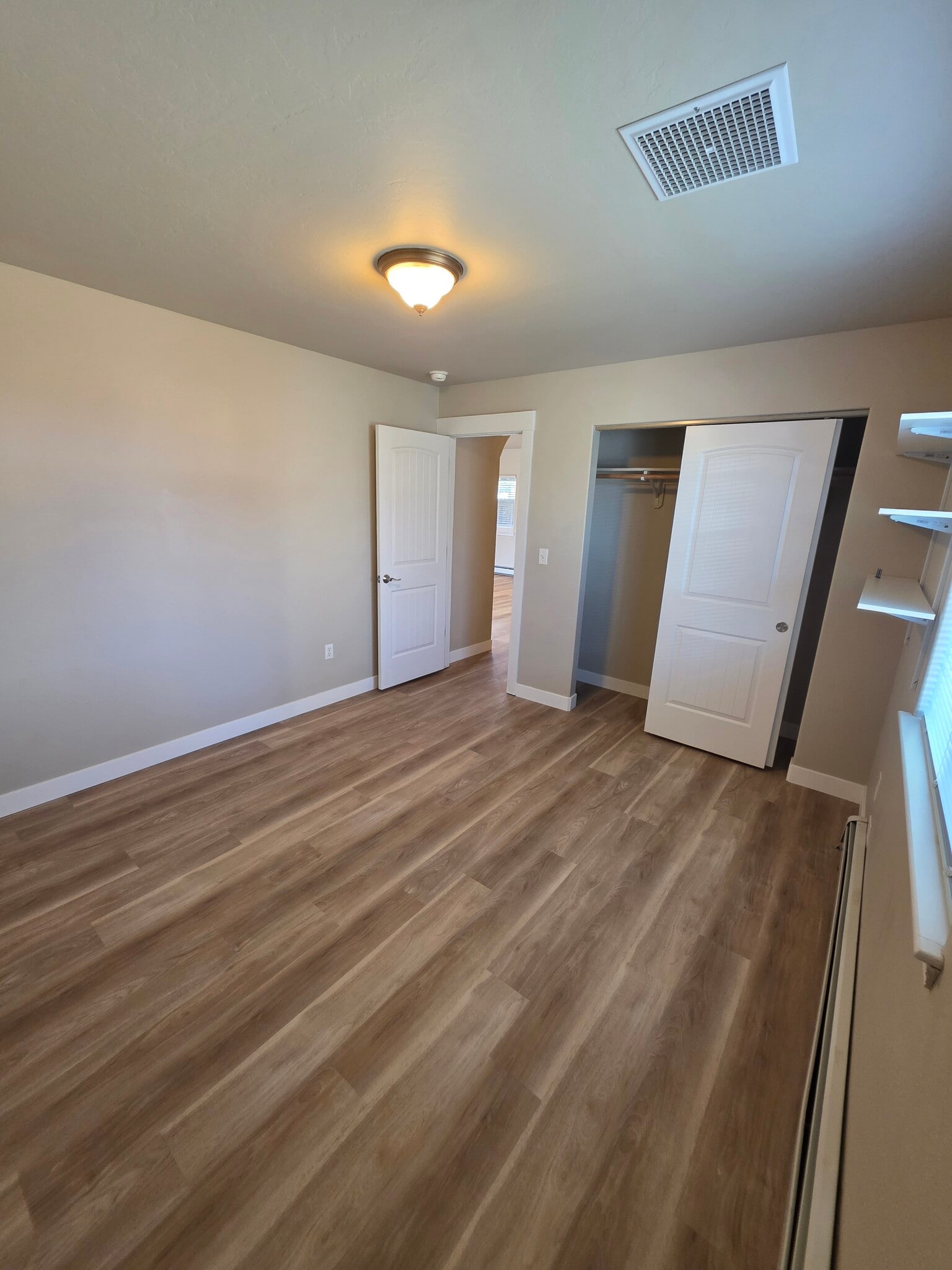 Building Photo - 308 N Mulberry St