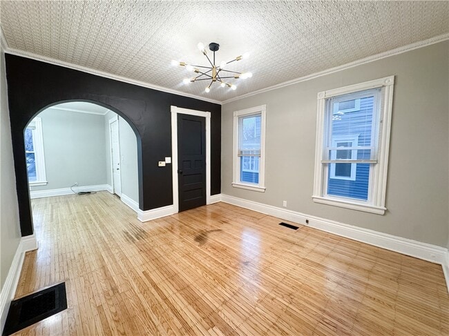 Building Photo - 102 Gregory St