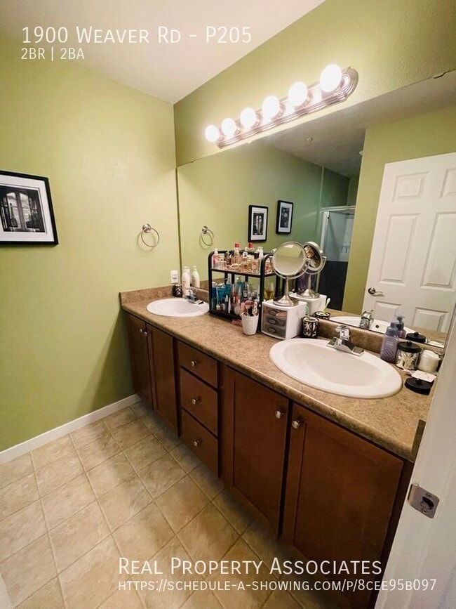 Building Photo - 1900 Weaver Rd