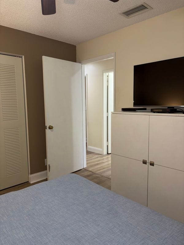 Building Photo - 8107 Summerbreeze Ln