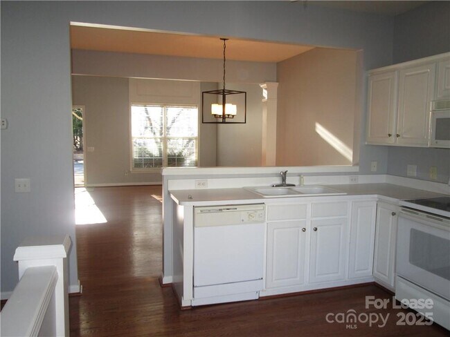 Building Photo - 8807 Ormeau Dr