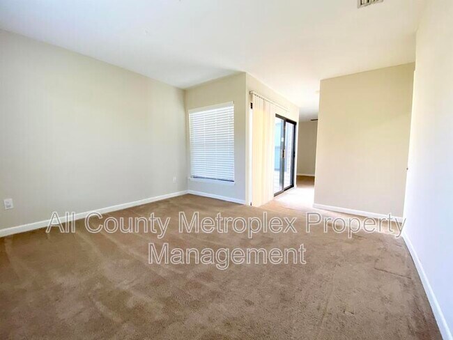 Building Photo - 1700 Crystal Way