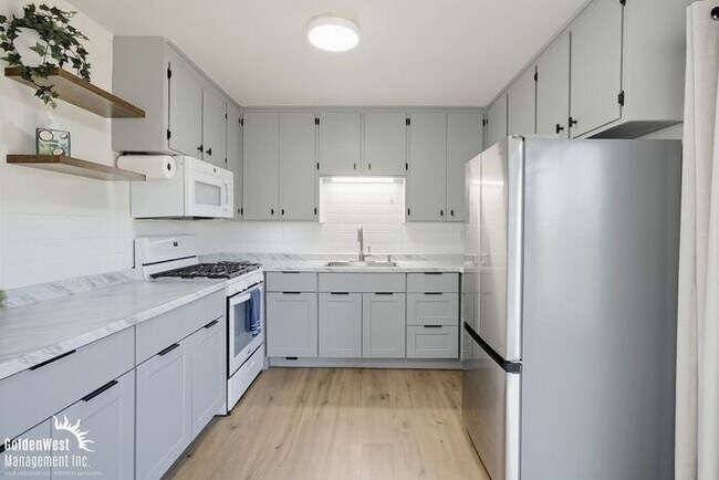 Building Photo - Beautifully Remodeled 3Bdm 2Ba Home in Prime Imperial Beach Location!