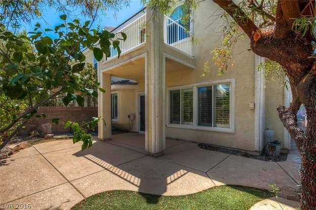 Building Photo - 275 Spectacular St