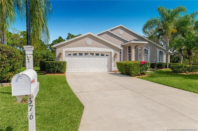 Building Photo - 376 NW Canna Way