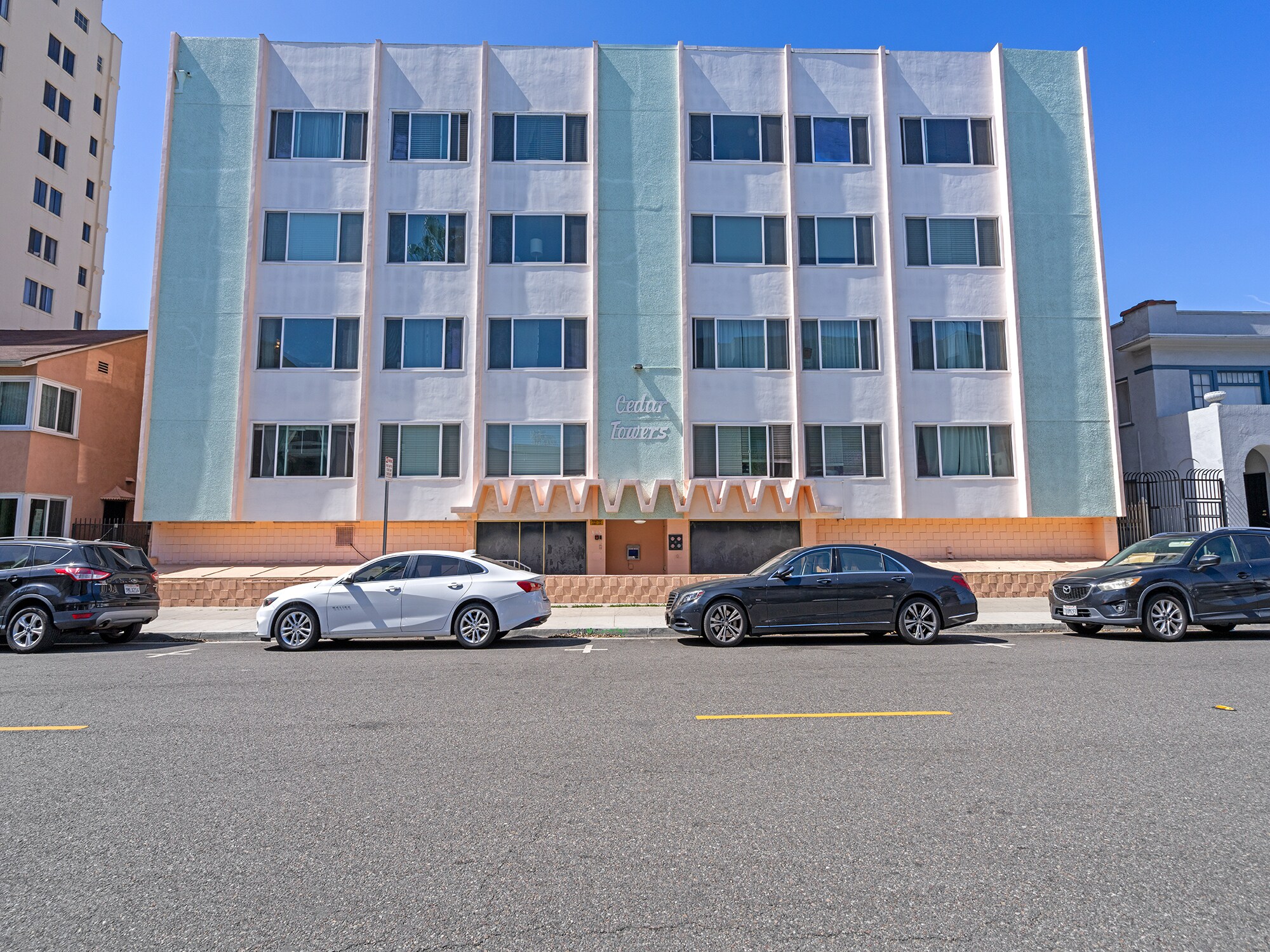 Building Photo - 335 Cedar Ave