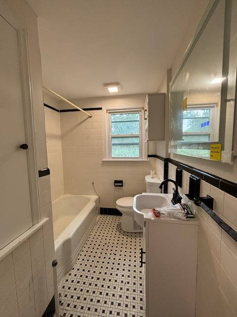 Building Photo - 2331 Niskayuna Dr